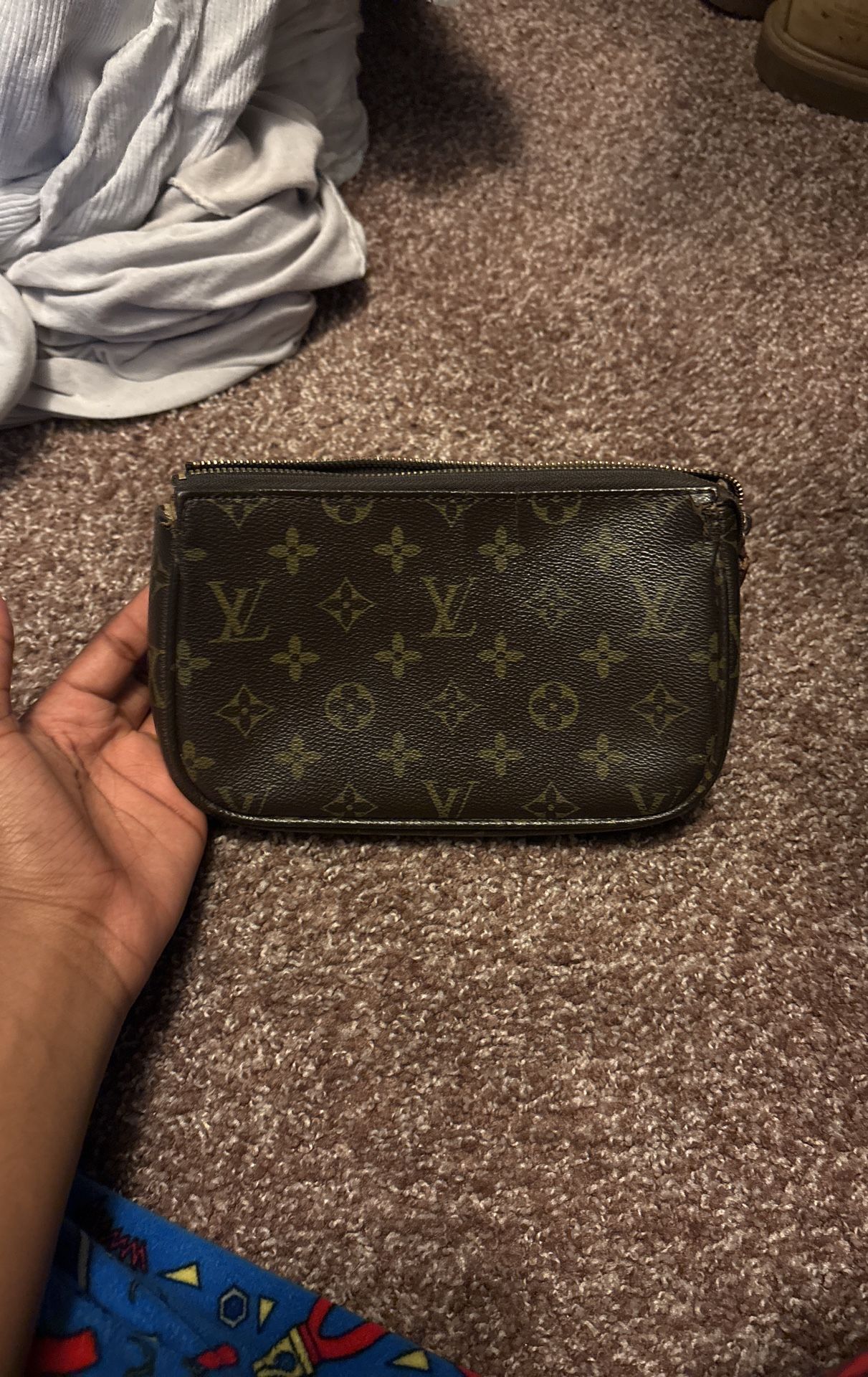 Louis Vuitton Monogram Pochette