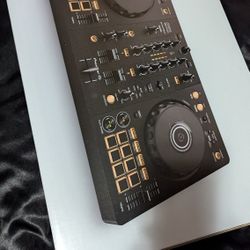 Pioneer DJ (DDJ-FLX4)