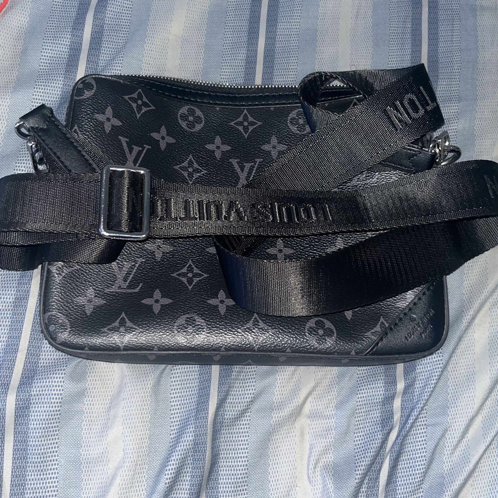 Louis Vuitton Trio Messenger