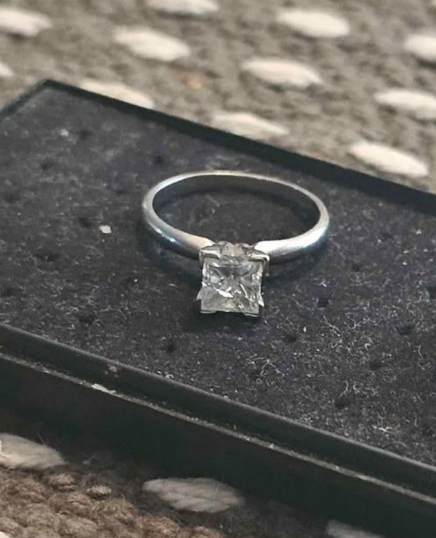 1 ct Engagement ring 
