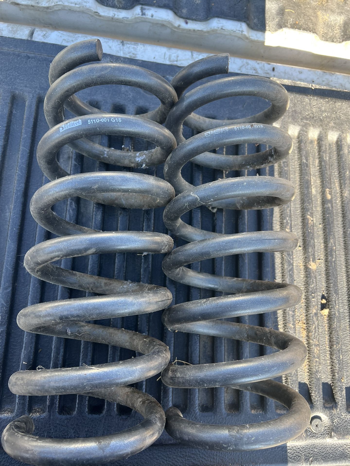 Belltech 2 to 3-Inch Drop Pro Coil Springs 99-06 Silverado 1500