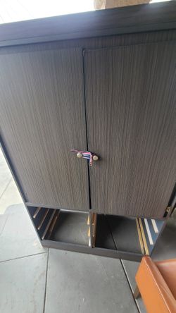 Kitchen Cabinet