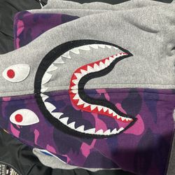 BAPE HOODIE  ( Original )