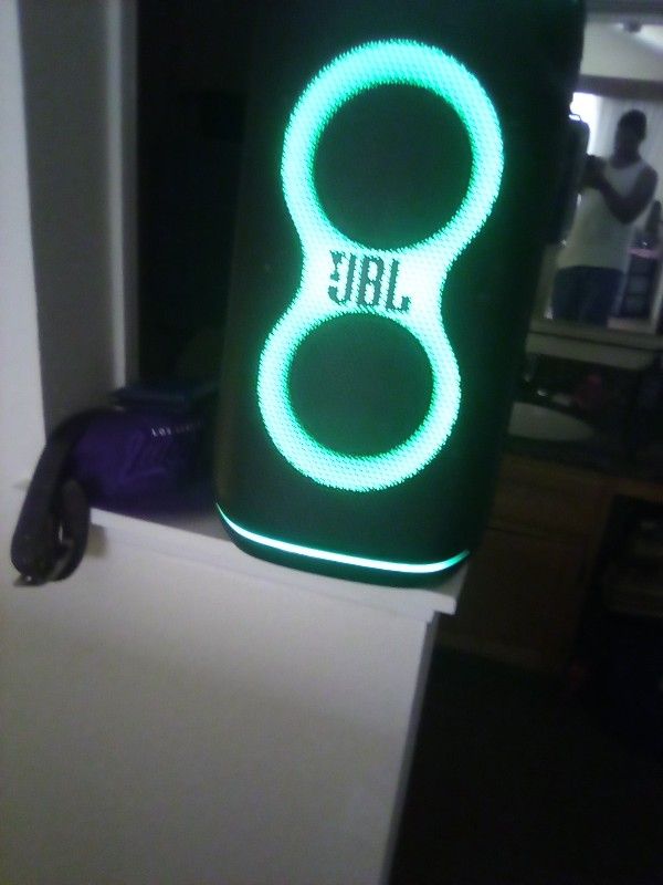 J BL Party Box 120 Brand New