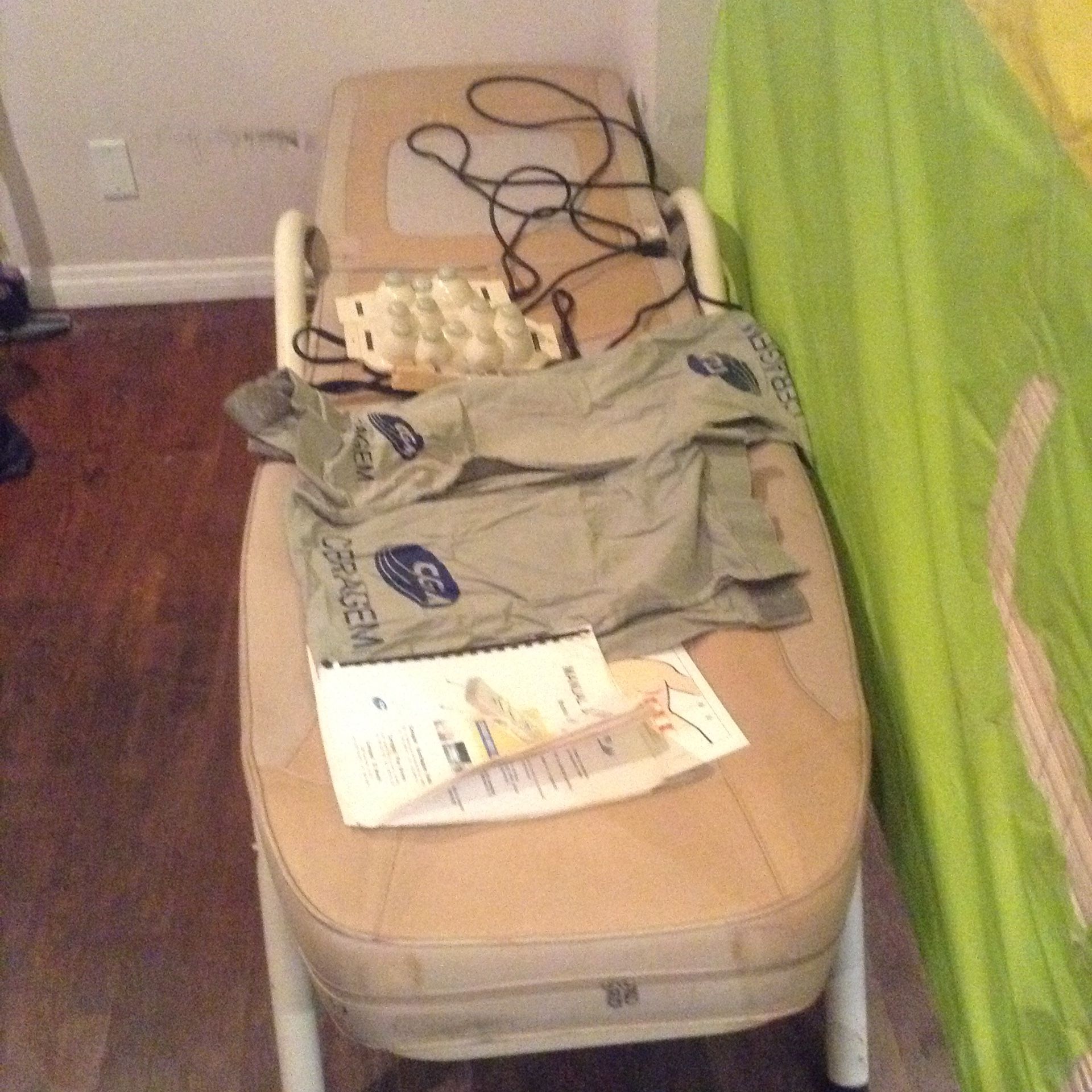 Ceragem cgm 3500 massage bed chiropractic therapy