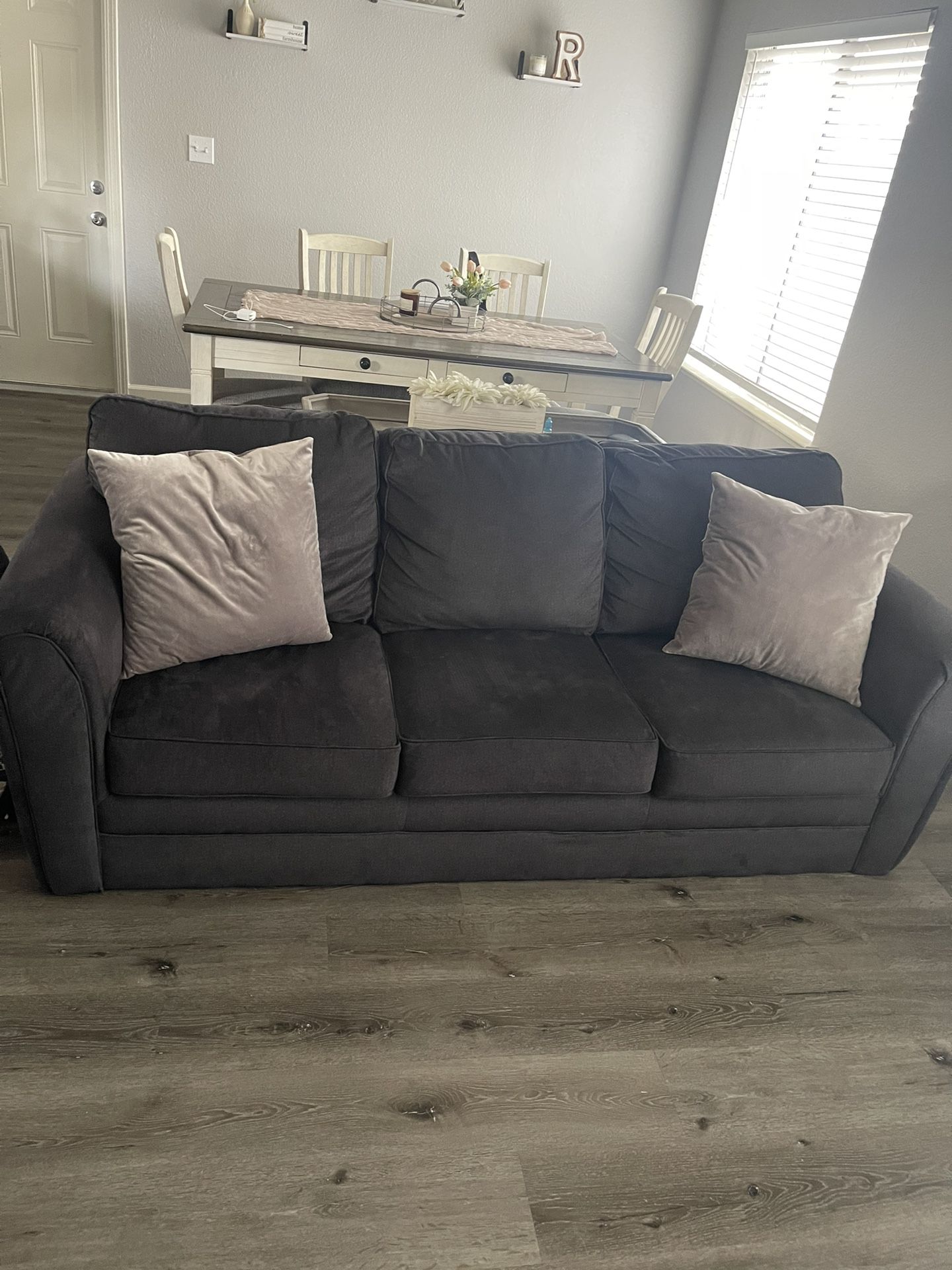 Sofa/Couch For Sale - Pick Up Only 