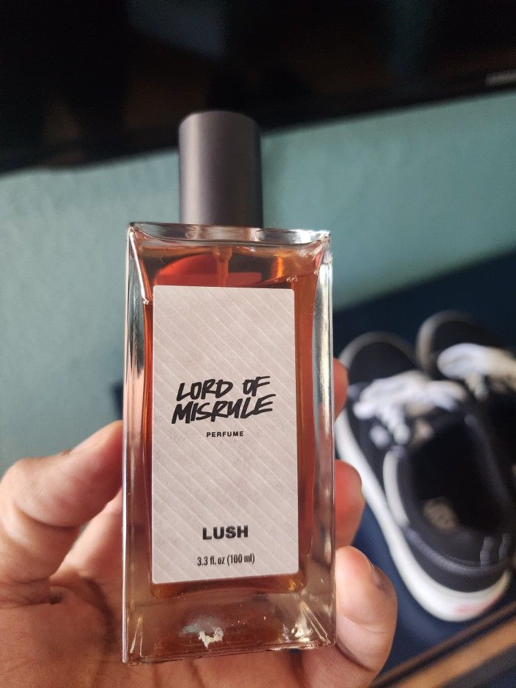 Misrule Body Spray Lord Of Misrule Scent LUSH Lord Of Misrule