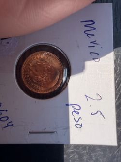 2.5 gold pesos