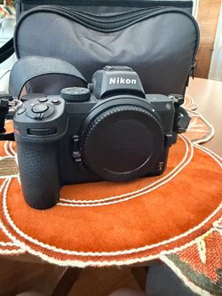 Nikon Z5 Mirrorless Camera Body & 24-200 mm Lens