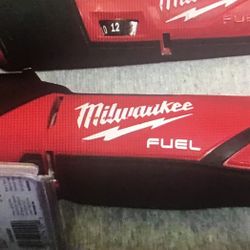 Milwaukee Power Tools And Batteries