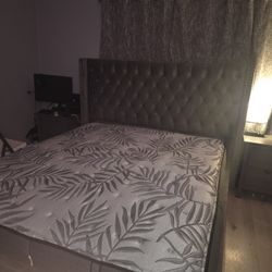 CALFORNIA KING BED FRAME 