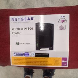 NEW IN THE BOX "NETGEAR" N - 300 WIRELESS ROUTER GREAT FOR HOME, OFFICE OR GAMING!!!