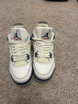 Jordan 4s size 6y