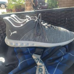 Mens Pumas.  Size 9.5.  I Have 2 Pair.  Lile New.    40 For Both