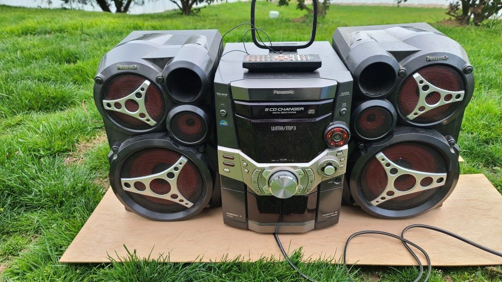 Panasonic Stereo System With 5 Disc CD Changer 