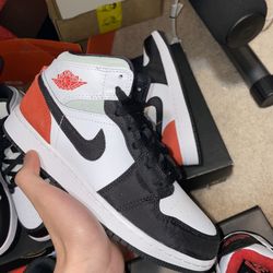 Jordan 1 Mid