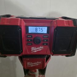 MILWAUKEE RADIO BATTERY OR CORD TOOL ONLY $100 FIRM