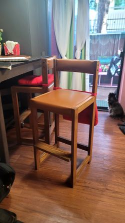 4 Bar stools