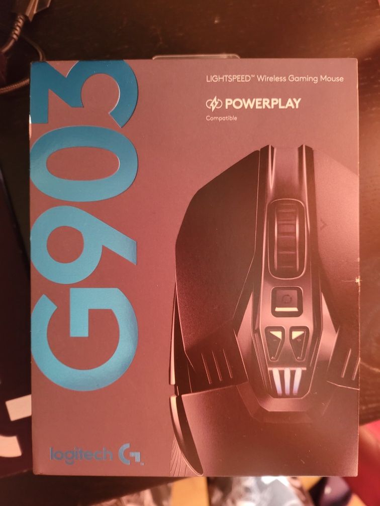 Logitech g903 gaming mouse + g640 mousepad
