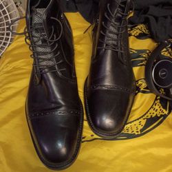 Kenneth Cole Kevin Lace Up Boots Size 11.5