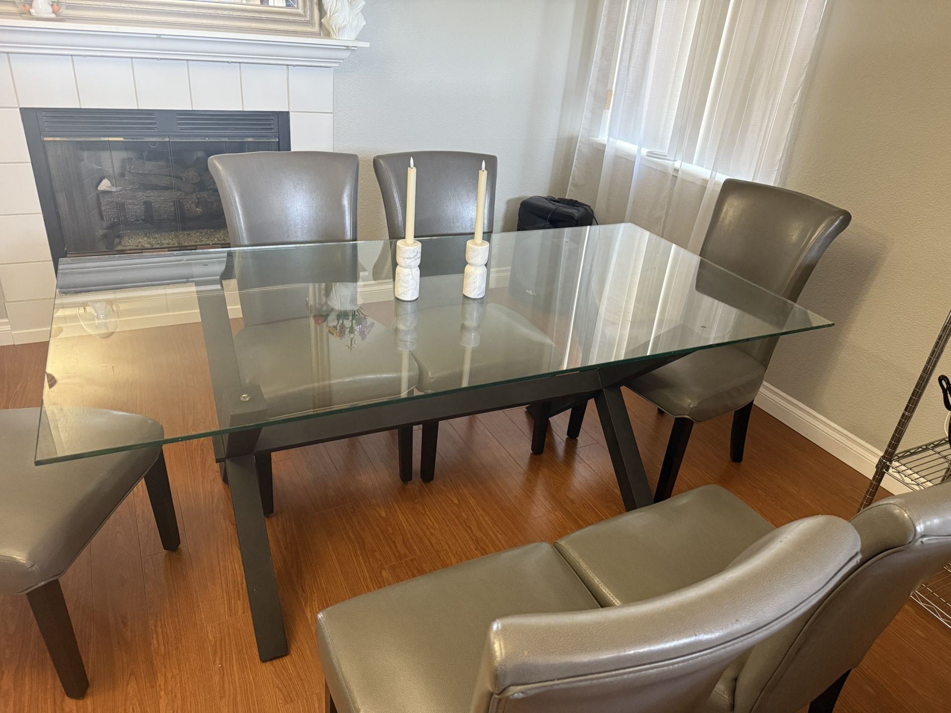 Dinning Table