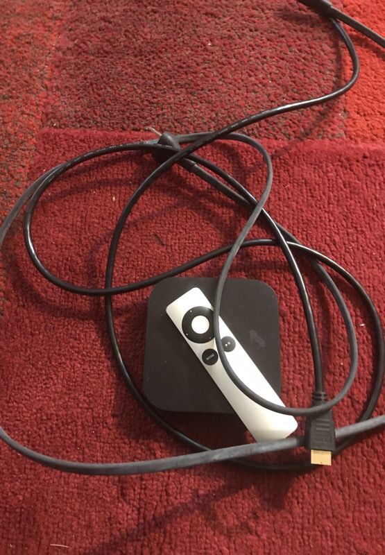 APPLE TV remote in great condition with all wires