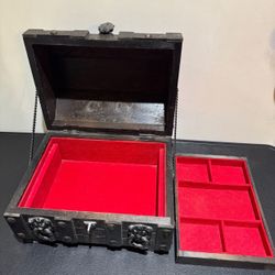 Collectible Vintage Treasure Jewelry Box