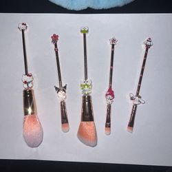 New Hello Kitty Make Up Brushes