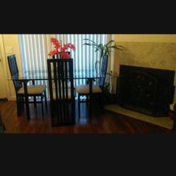 Glass Top Dining Table/4 Chairs