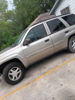 2002 Chevy trailblazer read the description w/ title