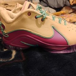 Nike leBron 22 frozen grape