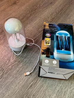 Brookstone LED Jellyfish Aroma therapy