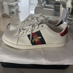 Gucci ladies shoes Size 10 never worn 