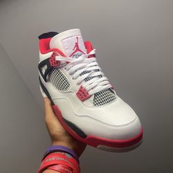 Jordan 4 fire red