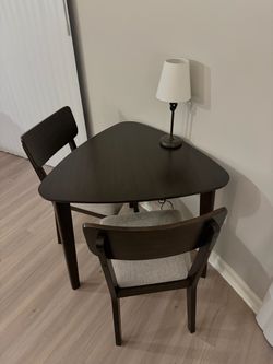 Dining room table