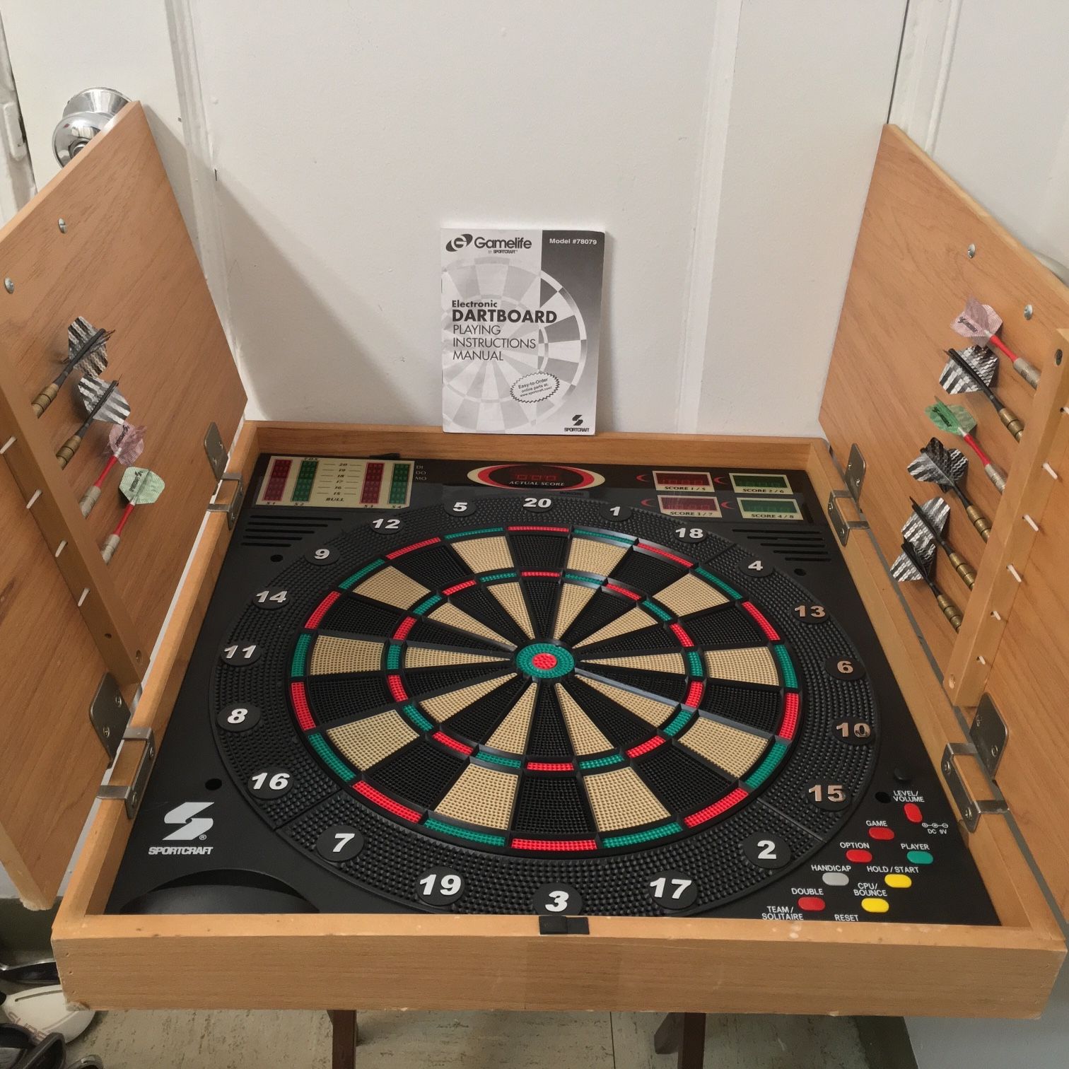 Sportcraft Electronic Dartboard And Matttroy