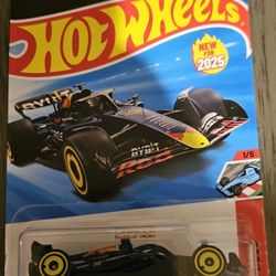 F1 Hot Wheels ORACLE RED BULL RACING from 2025 Case D