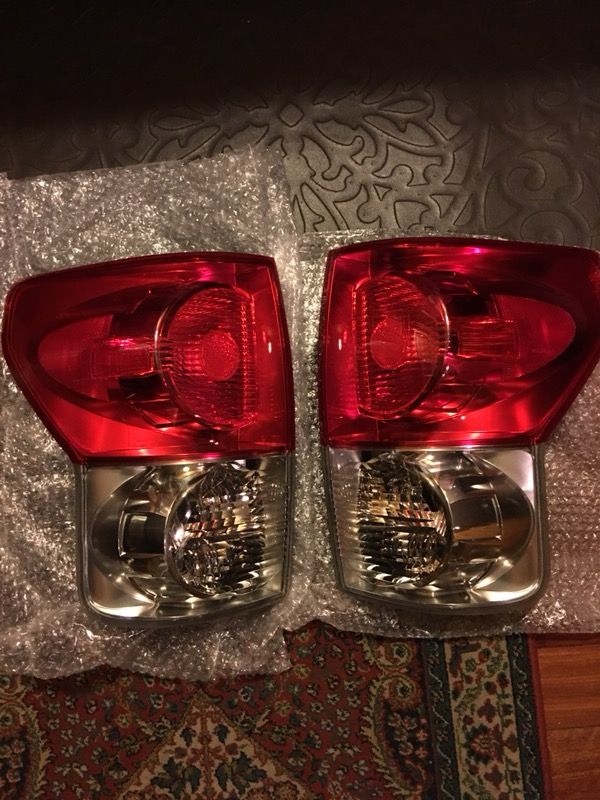 Tundra OEM taillights