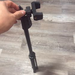 This phone stand is brand new