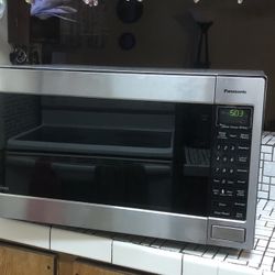 Microwave Panasonic Inverter Type 1250 Wats  