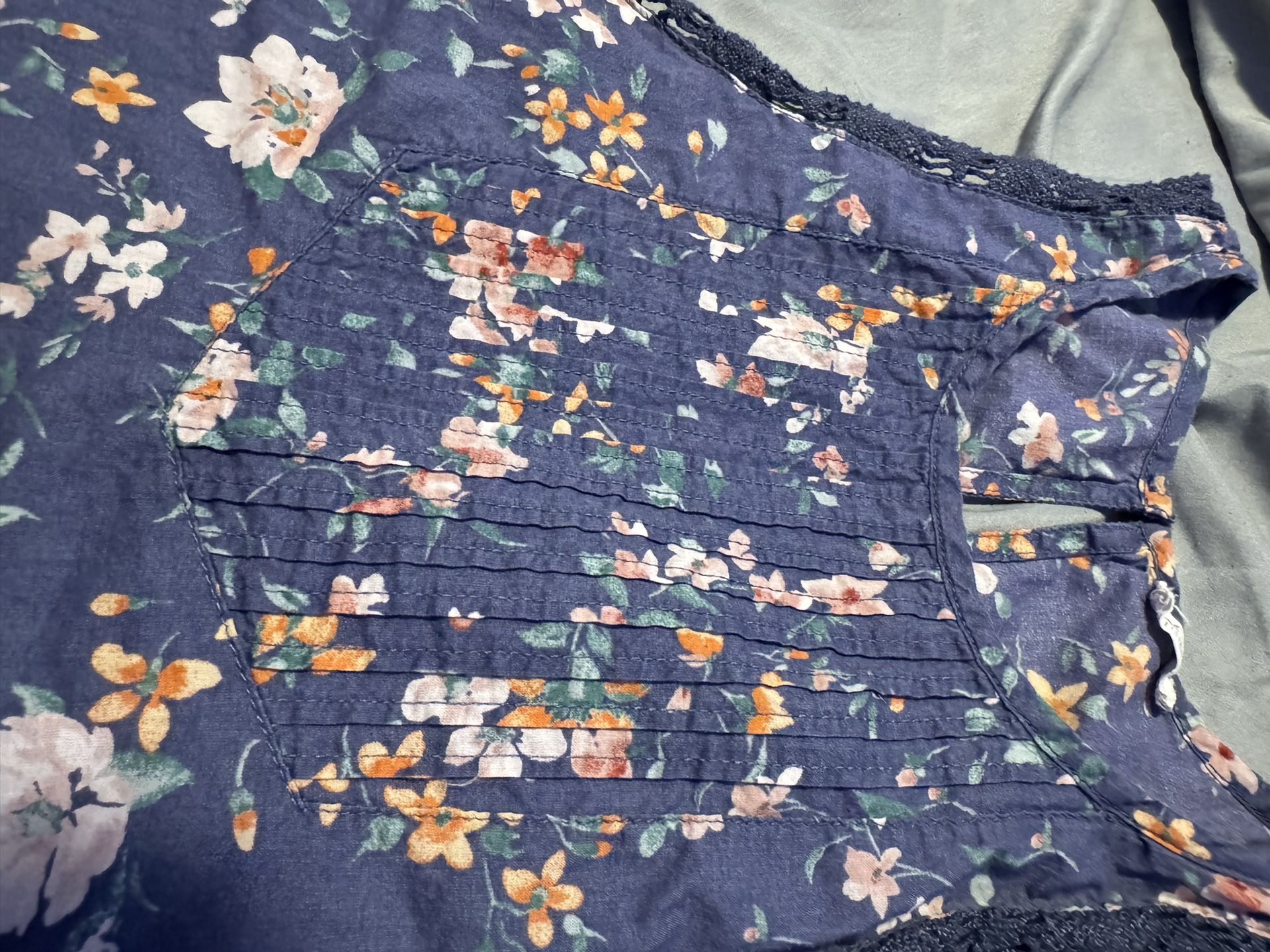 Hollister Brand Tank