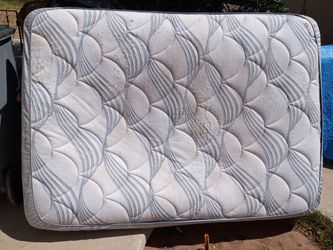 Serta Full size pillow top mattress