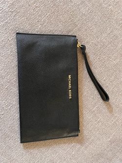 Michael Kors wristlet pouch purse