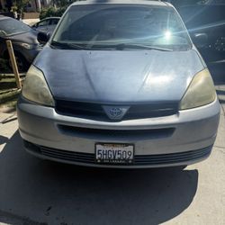 2004 Toyota Sienna