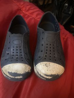 Free Boys Blue Crocs Sz 8