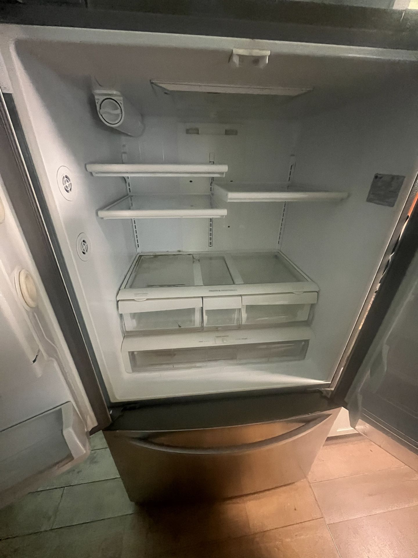 Lg Fridge For Parts Or Repair Only