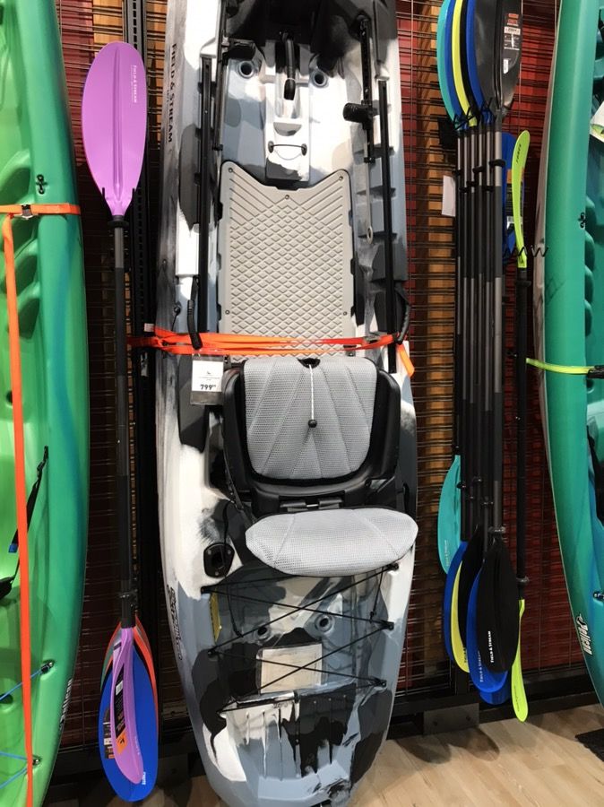 Field and stream shadow caster kayak 12'3" for Sale in San Antonio, TX