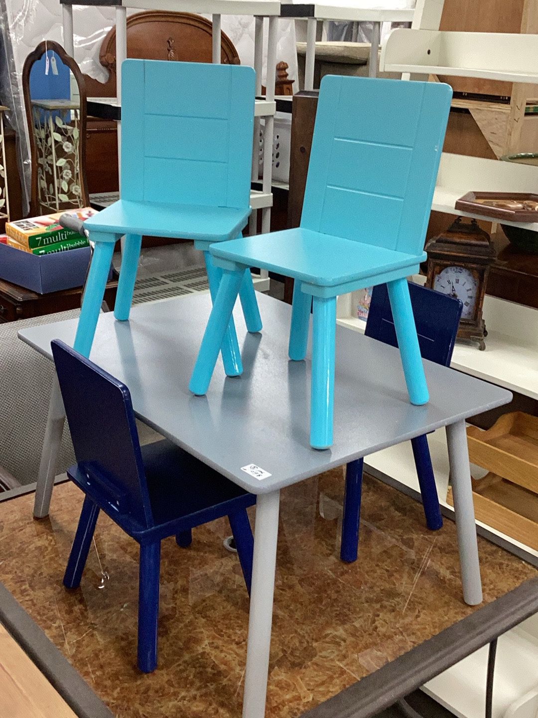 5 Pc Kid's Set Table And 4 Chairs