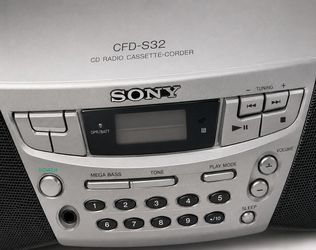 Sony  CD Cassette  CFD- S32