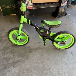 Little tikes Kids hybrid pedals bike